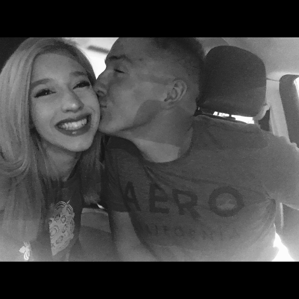 Meet your Posher, Kayla